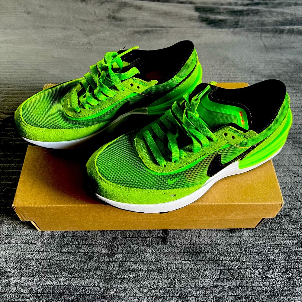 Nike Waffle 1 - Grinch Color way- Neon Green- Kids Size 6